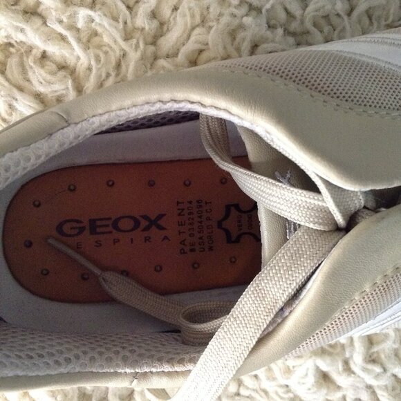 Vtg. 2000 GEOX Respira W10; Leather, Breathable, Perforated, Stylish and Comfort - Picture 7 of 9
